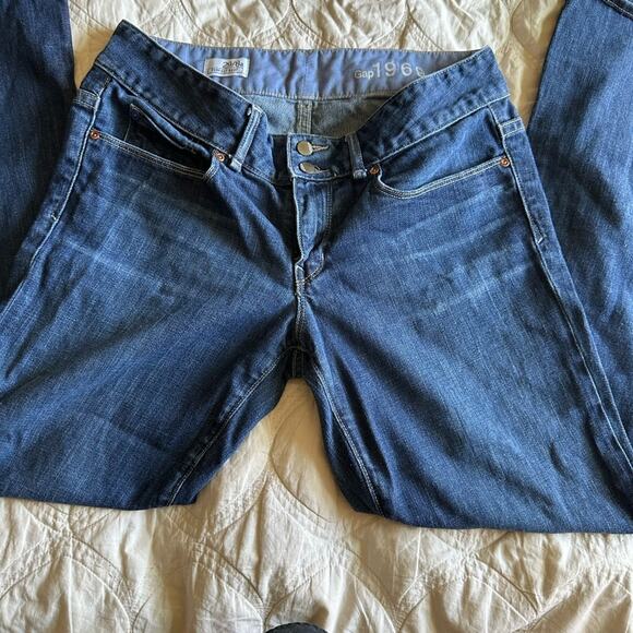 CLOSET CLEAR OUT!! GAP 1969 Perfect Boot Cut Blue Jeans - Picture 2 of 3